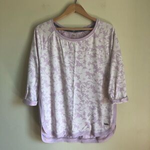 3/$30💚Hyba cream and purple floral crew neck sweater top size medium